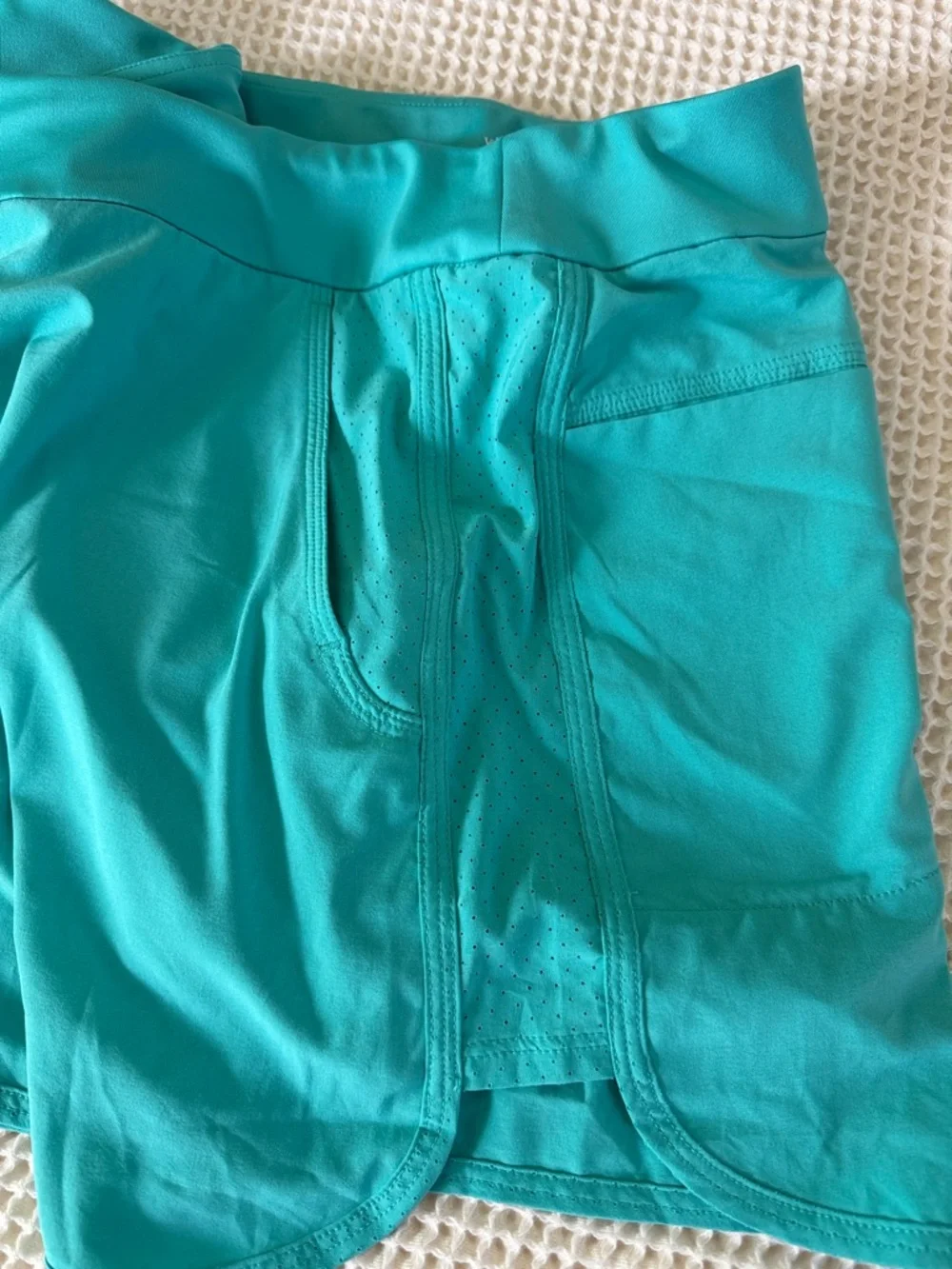Vineyard Vines mint green Athletic Skort - Picture 2 of 5